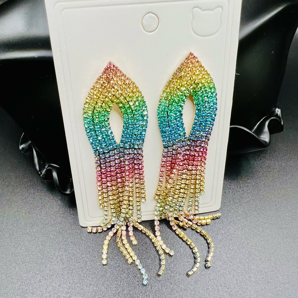 New Rainbow Gradient Crystal Drop Earrings - Picture 6 of 11